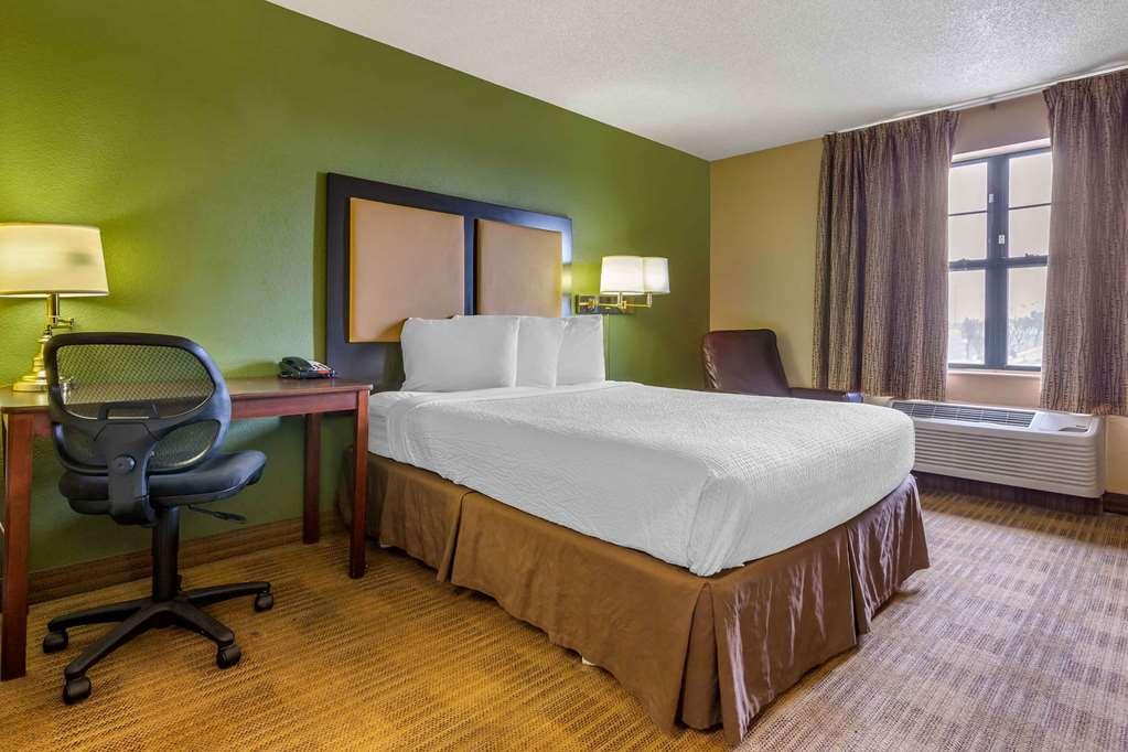 Extended Stay America Select Suites - Phoenix - Deer Valley Room photo